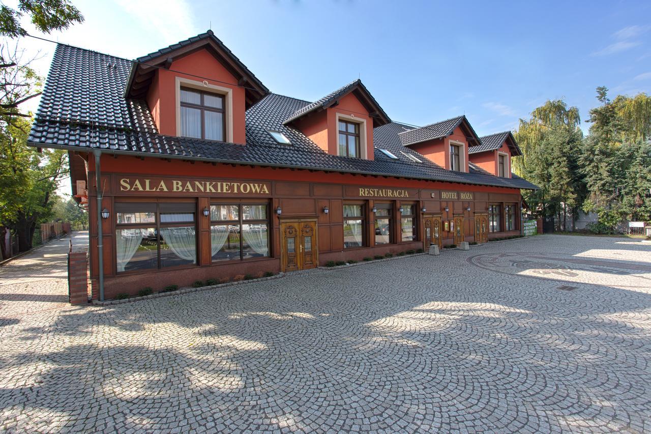 Hotel Roza Kamieniec Wroclawski Eksteriør billede